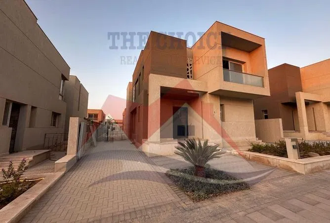4-bedroom villa 245 m² for sale in Badya Palm Hills
