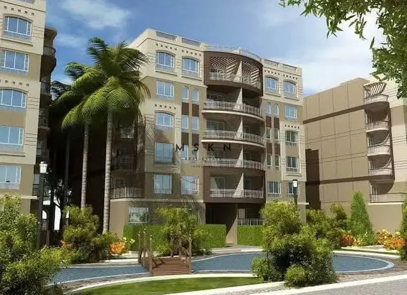 Apartment for sale at a bargain price for quick sale in the Compounds of the Practitioners, Al-Jami'at Land, 84m with installments over 18 months - New Cairo