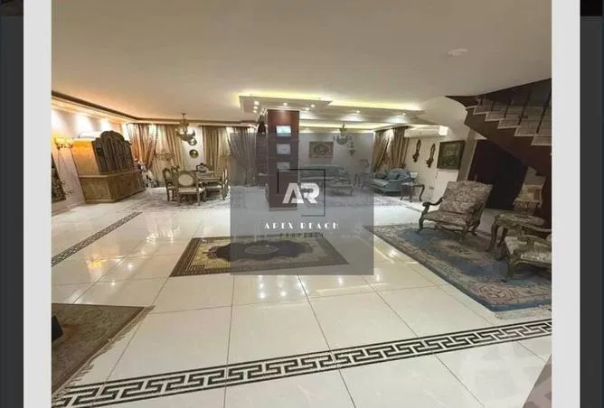 دوبلكس 3 غرف 320 م² للبيع في وان بيس