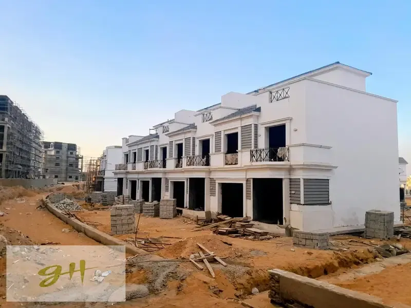 Town House Landscape View Lowest Total Price for Sale in Mountain View 1.1 New Cairo