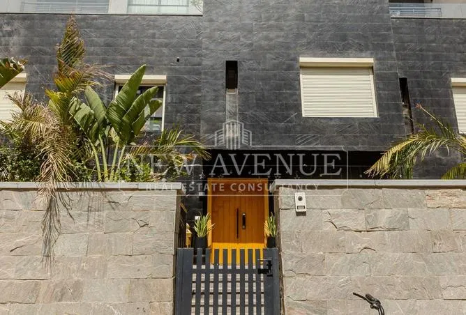 3-bedroom duplex 240 m² for sale in Trio