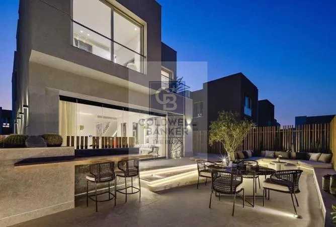 7-bedroom villa 460 m² for sale in Palm Hills New Cairo