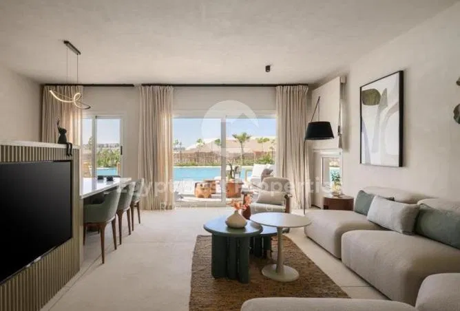 4-bedroom penthouse 180 m² for sale in Almaza Bay