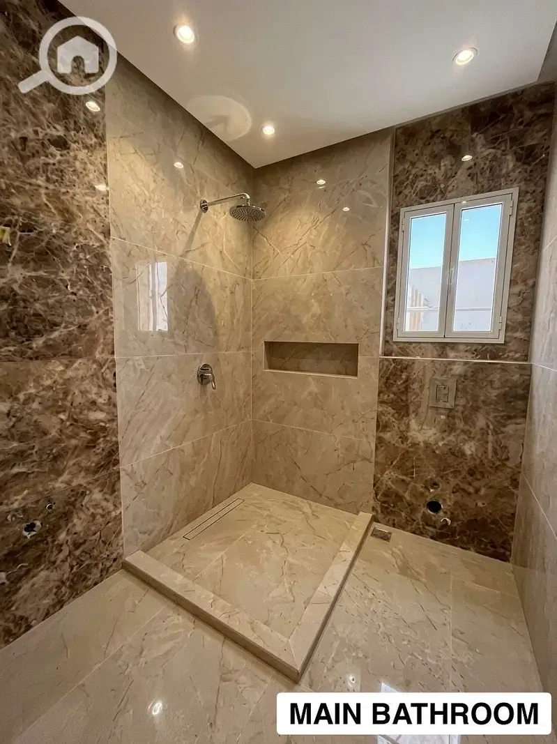 Apartment for sale in the capital in the De Joya 2 compound by Taj Misr, in a prime location for a third-floor apartment with an area of 164 square meters.