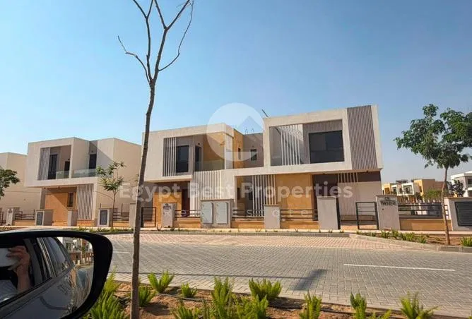 3-bedroom townhouse 195 m² for sale in ZED East