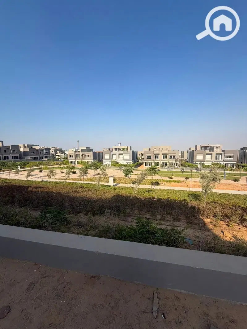 Twin house 269m For Sale Prime Location Etapa Compound