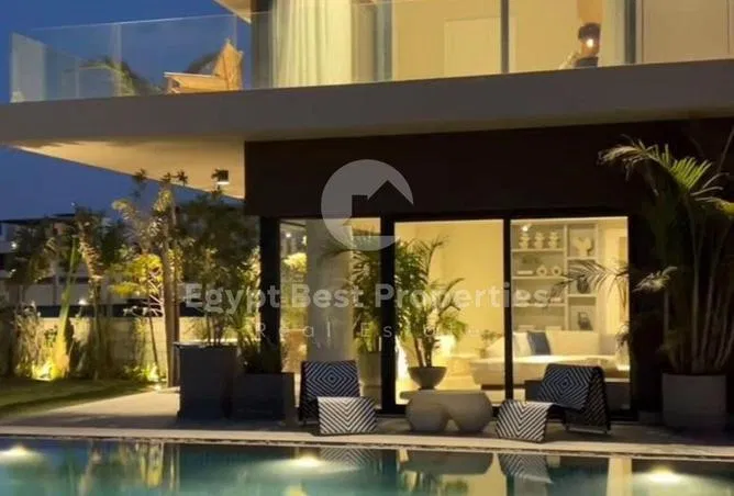 تاون هاوس 3 غرف 270 م² للبيع في ايست تاون، Eastown