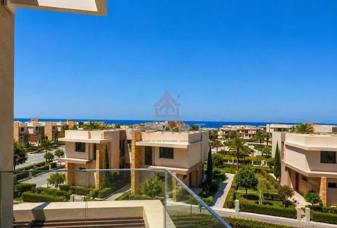 4-bedroom villa 417 m² for sale in Silver Sands