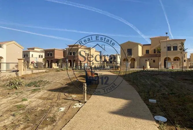 توين هاوس 3 غرف 270 م² للبيع في سيتي جيت، City Gate