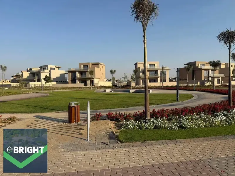 Best price for a 230m middle townhouse—immediate delivery, prime location, and a distinctive view (lowest price on the market).