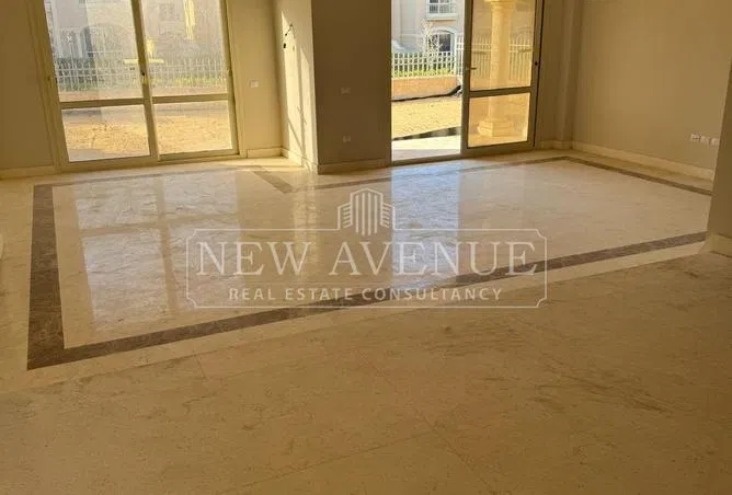4-bedroom villa 303 m² for sale in La Vista City