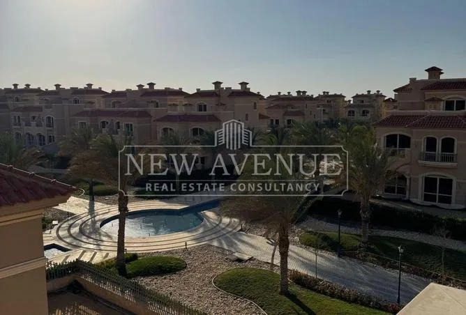 4-bedroom villa 303 m² for sale in La Vista City