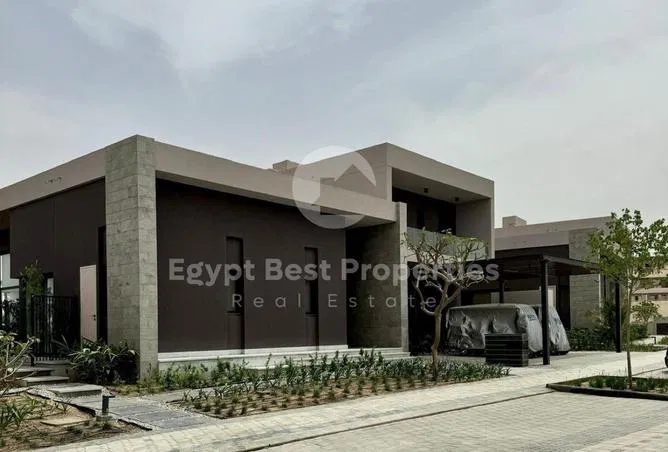 فيلا 5 غرف 400 م² للبيع في ايست تاون، Eastown
