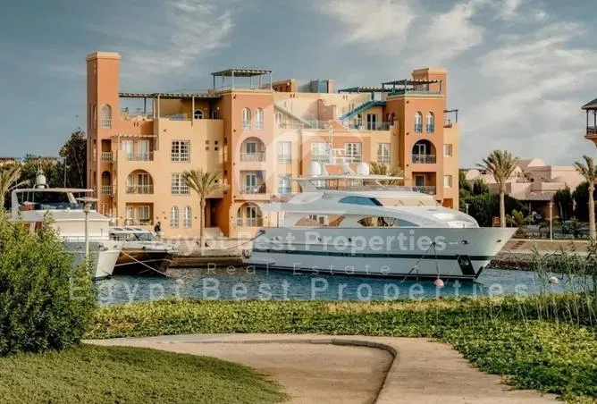 4-bedroom villa 300 m² for sale in Mesca