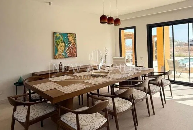 3-bedroom villa 244 m² for sale in North Bay