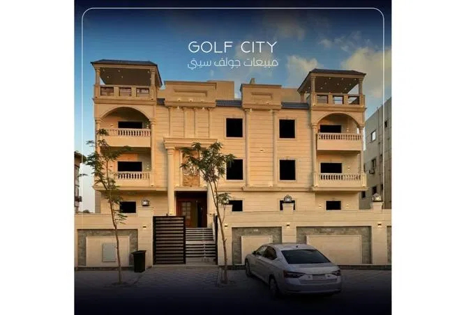دوبلكس 6 غرف 260 م² للبيع في Al Mushir Abu Ghazaleh St.