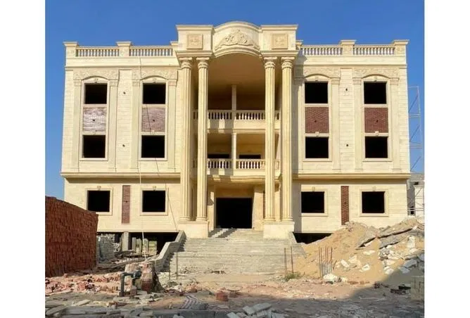 دوبلكس 6 غرف 367 م² للبيع في Al Mushir Abu Ghazaleh St.