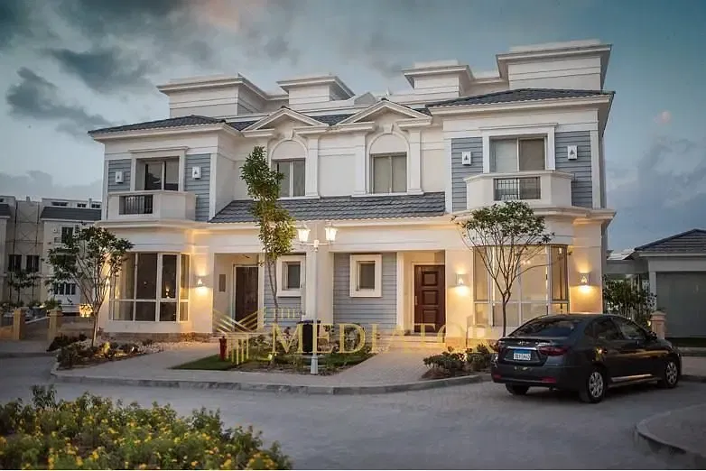 For sale town house with an area of 210 square meters in Mountain View Alifa next to Emaar and Sodic in Mostakbal City at the price of the first day of launch.