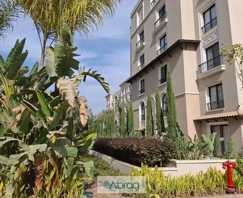 Finished duplex with air conditioning and kitchen, 255 m, immediate delivery in Village West compound, Sheikh Zayed.