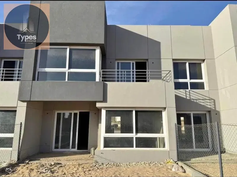 Townhouse for sale, 200 sqm in Kayan Badr Al-Din, immediate delivery, very special location overlooking the landscape. A great opportunity for living or investment.