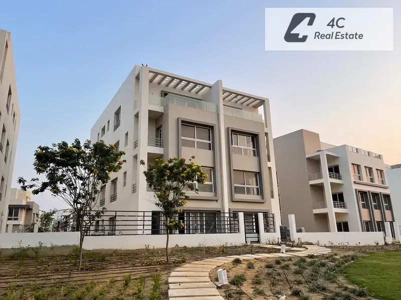 Duplex for sale 260m down payment with installments ready to move prime location landscape view in Hyde Park Fifth Settlement New Cairo