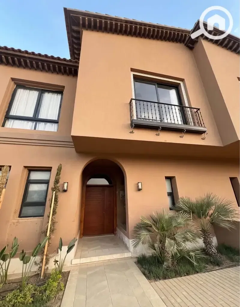 Middle Townhouse for Sale in Village West Dorra – Prime Location
