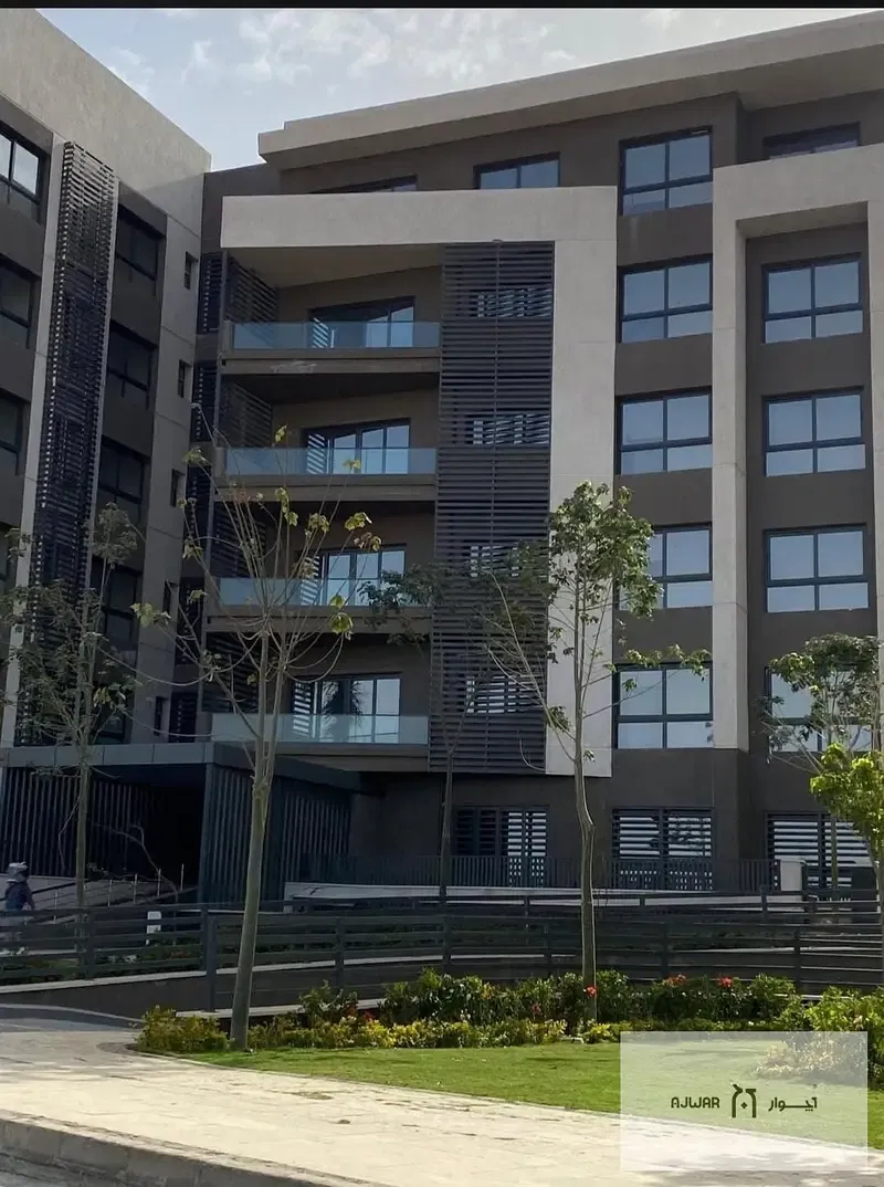 83 sqm Apartment for Sale in Madinaty Privado Compound | Lake View