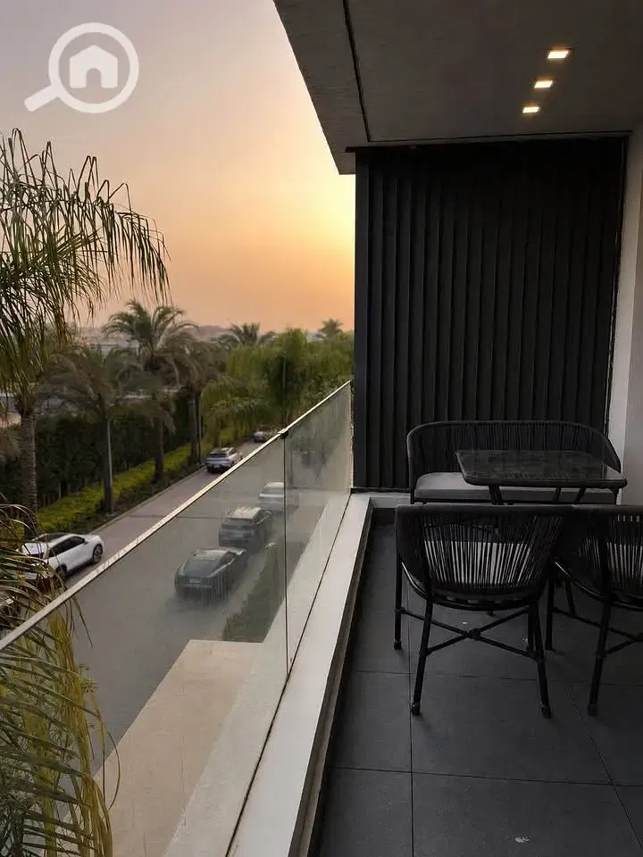 a fully integrated community with a prime location, situated right next to Mountain View and Hyde Park, and just minutes away from the American Unive