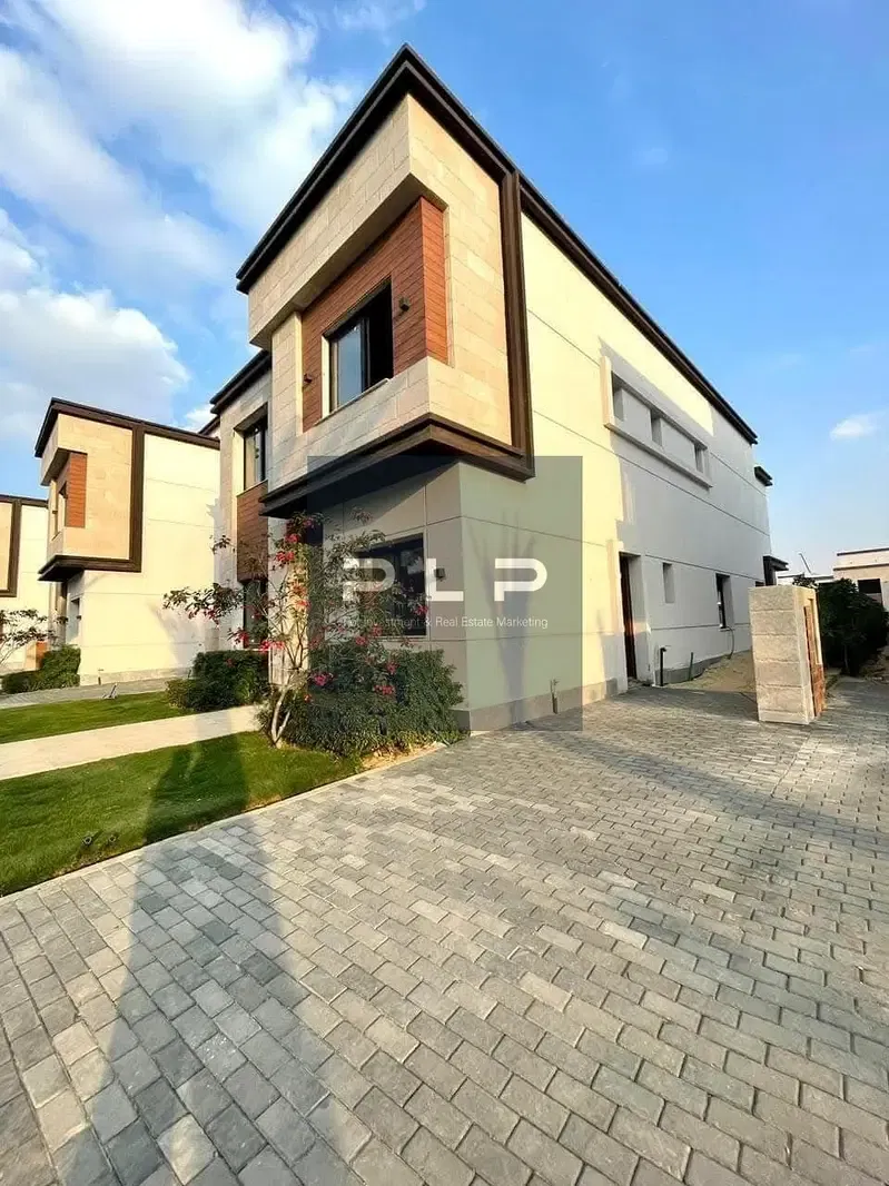 500 Standalone Villa Resale for Sale in Azzar Compound New Cairo under market price