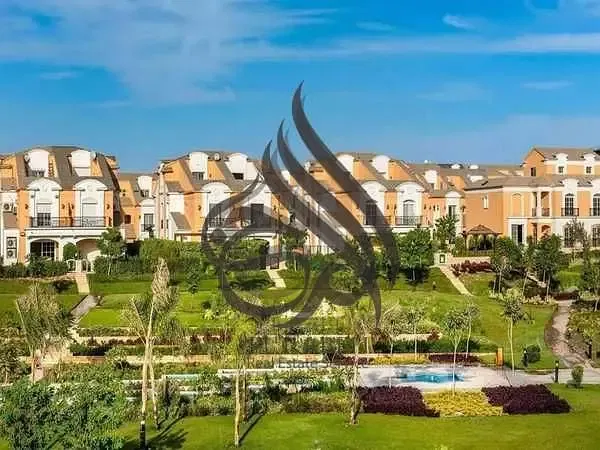 town house corner for sale in layan new cairo Very prime location under market price under market price with down payment and installment