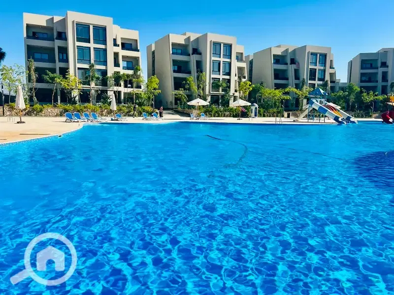 Fully Furnished Chalet with Appliances for Sale - Immediate Delivery at Pyramids, El Ein El Sokhna An exceptional location in Galala City.