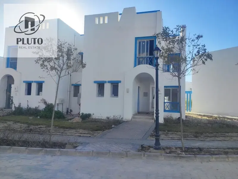 Resale | Ready-to-Move Twin House Overlooking the Swimming Pool in Mountain View North Coast – New Rhodes