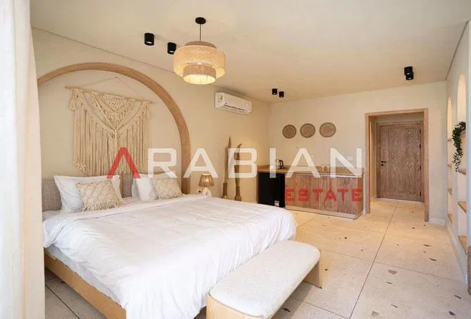 3-bedroom chalet 130 m² for sale in Seashore