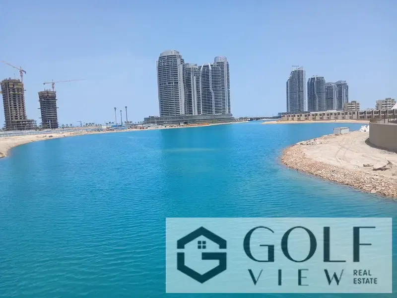 For sale: a 143-square-meter chalet unit in Palm Hills, New Alamein. Available immediately, fully finished, prime location, open view directly overloo