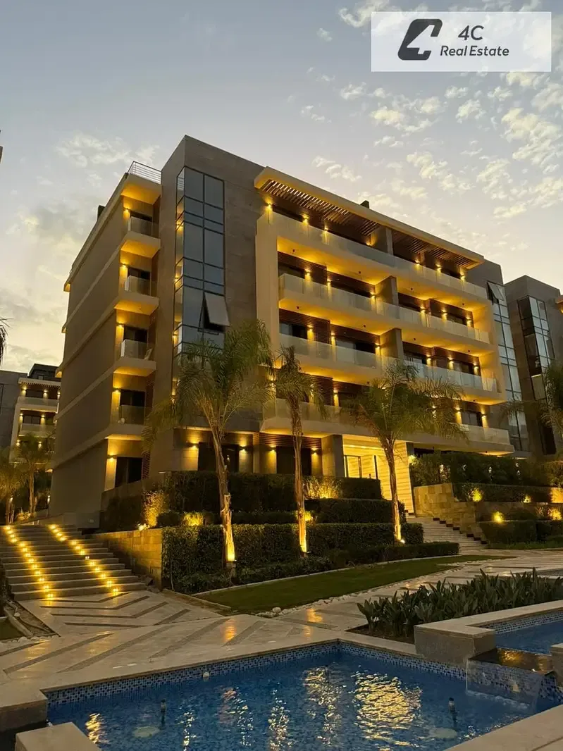 Ground floor with private garden - Resale Patio Oro - La Vista - overlooking water features. Fully finished with kitchen.