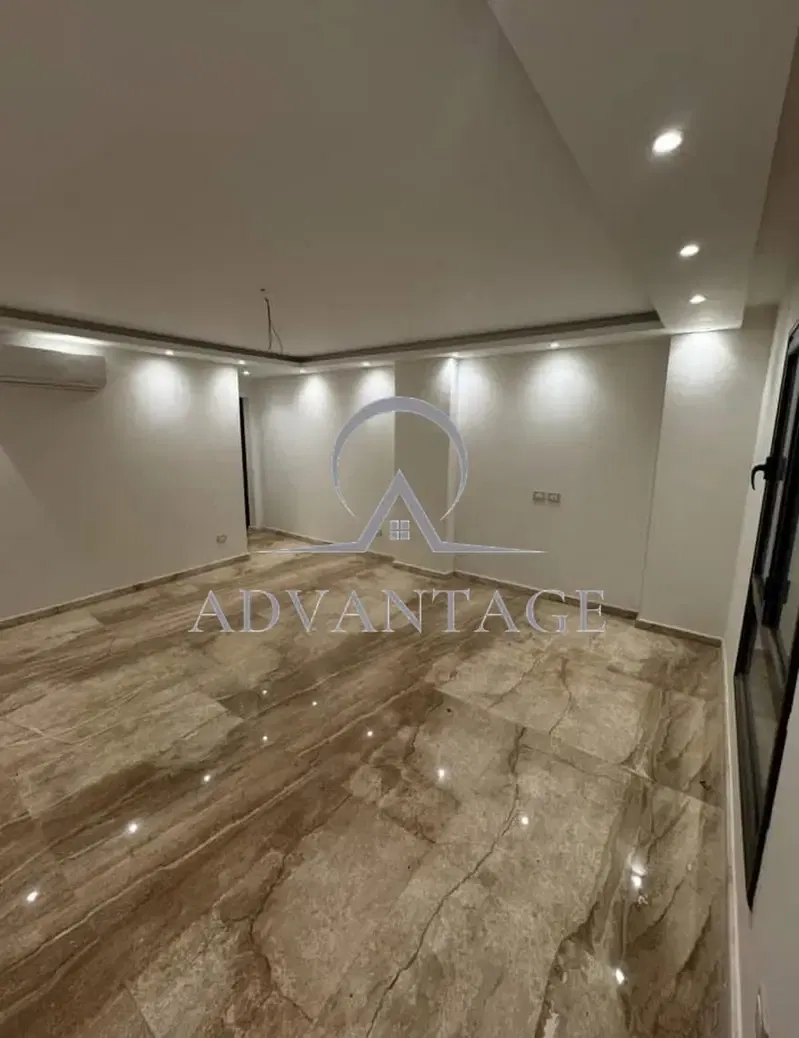 173 sqm apartment for sale in Heliopolis, ultra super lux with ACs, garage share, ready to move in, within a fully built compound near City Center Al