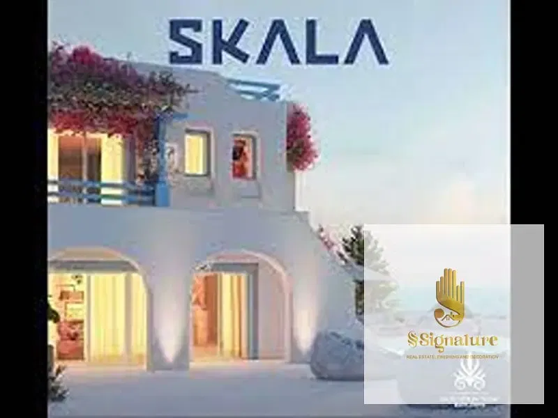 For sale: Rooftop corner chalet at a special price for a quick sale. Sea and pool views. Located in Mountain View Ras El Hekma, Scala phase.