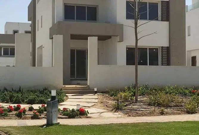 3-bedroom townhouse 208 m² for sale in Hyde Park, Gardenville