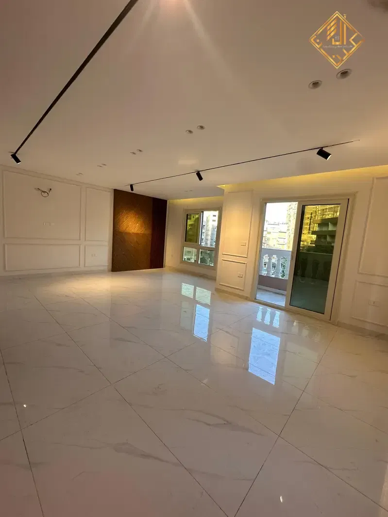 Apartment for sale in Dokki, next to the Shooting Club. Ultra super deluxe finishing with payment facilities.