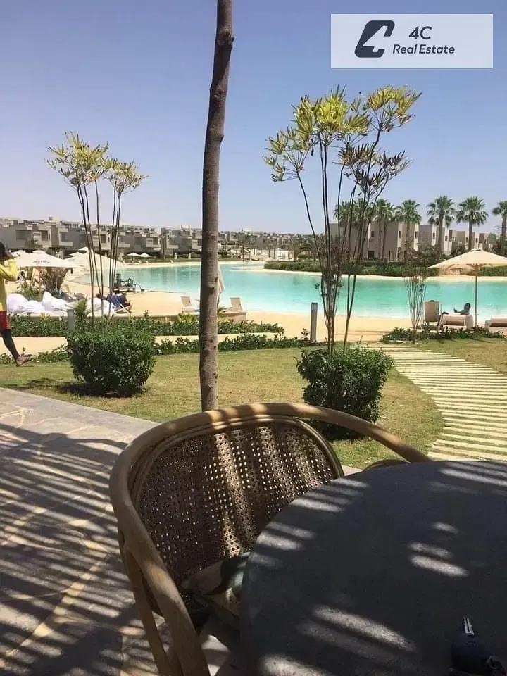 A negotiable price for a resale penthouse in Azha North, with a lagoon view, open view landscape, and a distinctive layout. Down payment and remaining