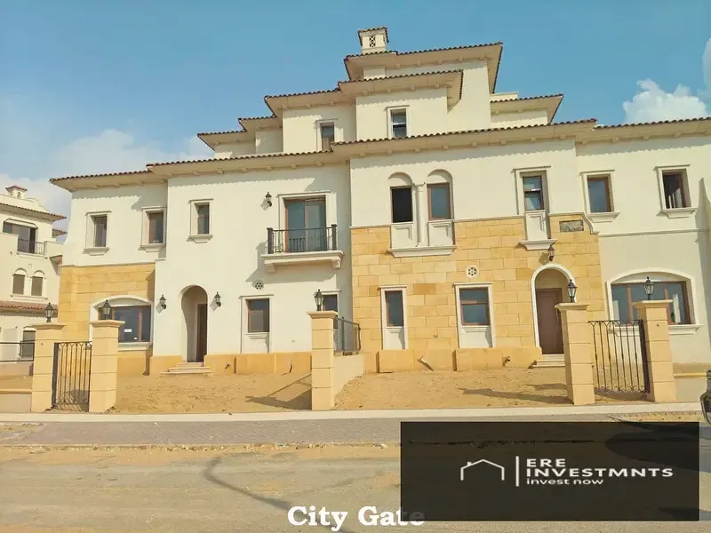 Quatro Villa for sale ready to move with landscape view in City Gate New Cairo