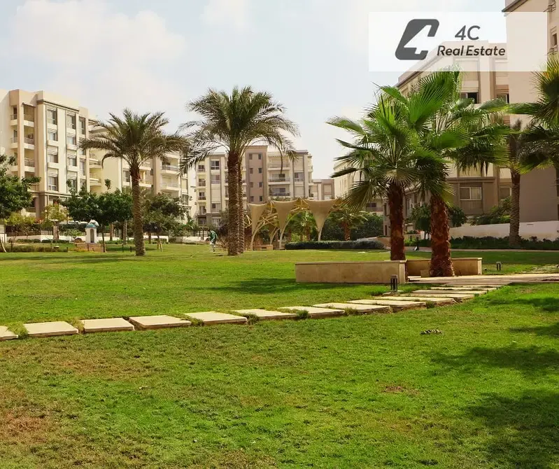 Penthouse for sale 244m dropped 200k from its price in Hyde Park New Cairo Compound Fifth Settlement