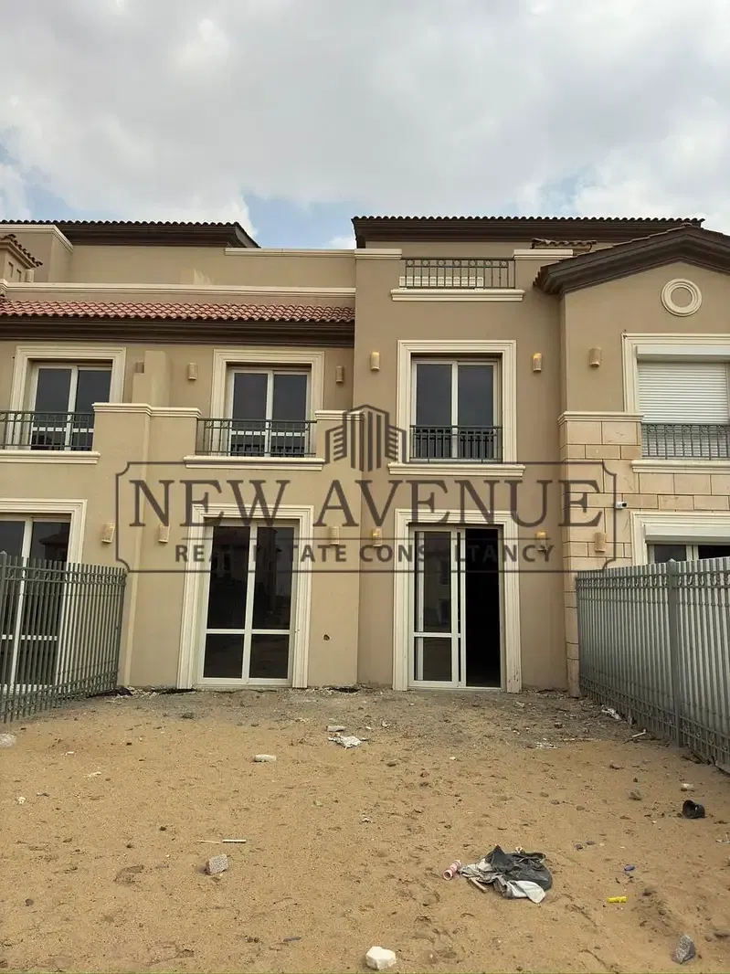rare unit -ready to move- prime location overlooking landscape with downpayment and installments- bahary - town house for sale in La vista City - New