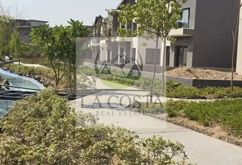 Direct Lake View Ground Duplex for Sale – Creek Town New Cairo | Ready to Move | Down Payment & Installments