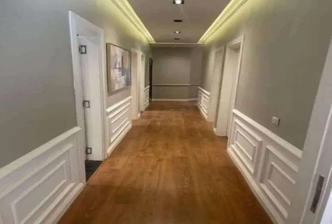 1-bedroom apartment 93 m² for sale in New Garden City
