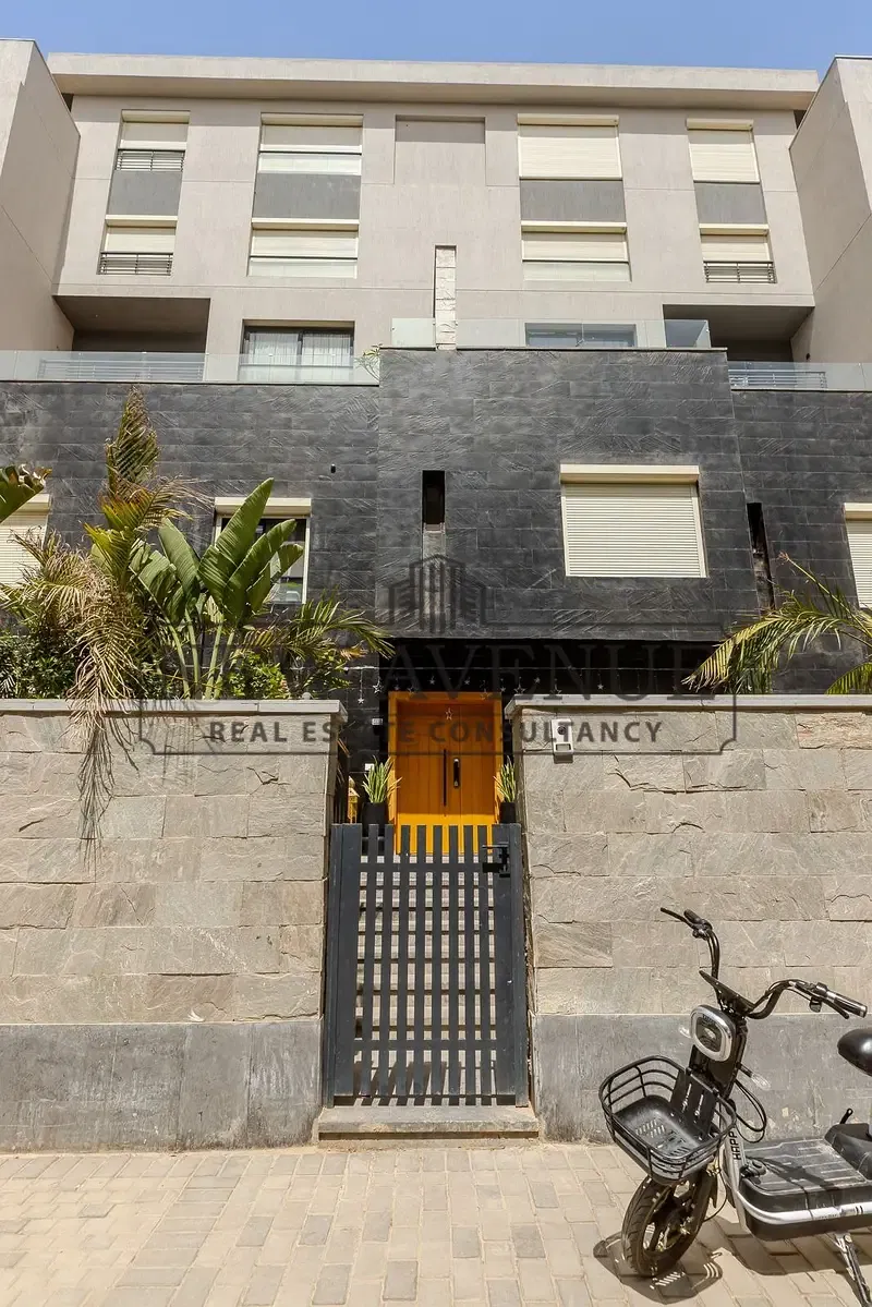 Under market price by far duplex direct on greenery pocket north oriented