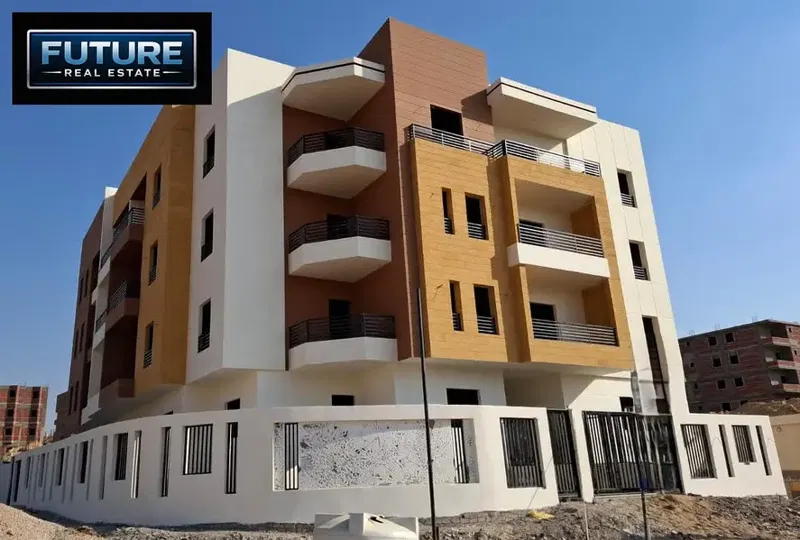 Apartment 170 m + 145 m garden in the second neighborhood of Beit Al-Watan, New Cairo