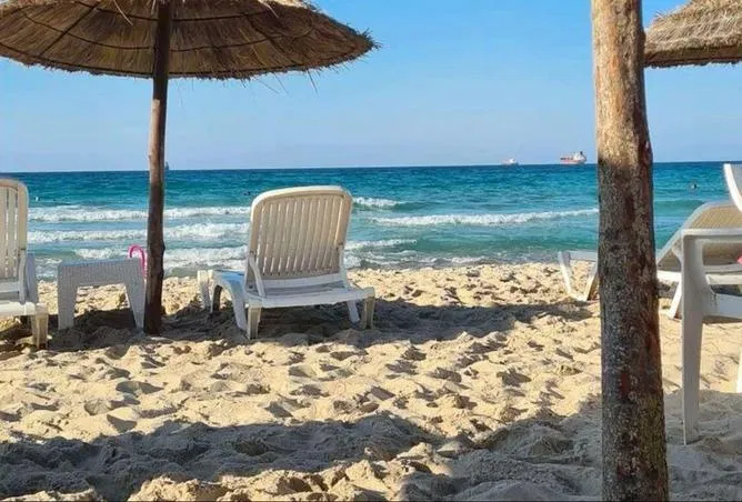 شاليه غرفتين 91 م² للبيع في جيفيرا، Furl Jefaira