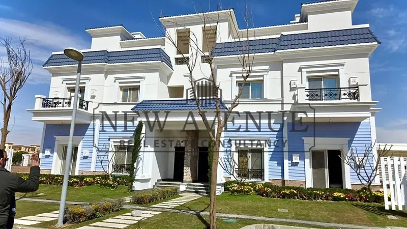 Down payment with installments over 10 years - Luxury Townhouse for Sale Mountain View - very prime location overlooking landscape and open view