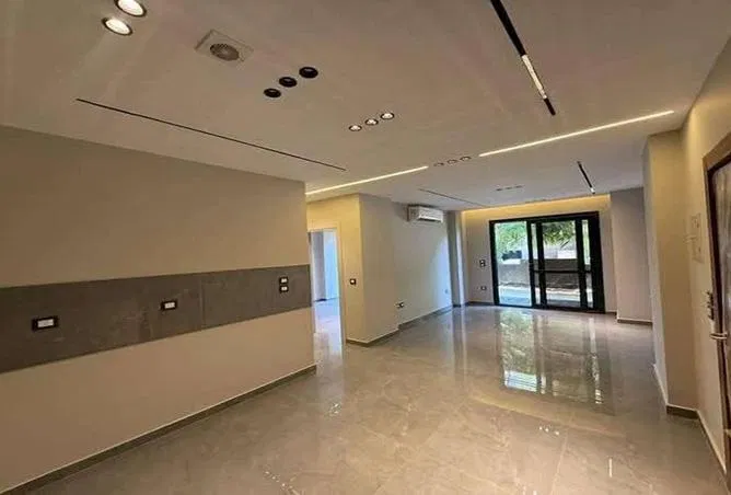 3-bedroom apartment 181 m² for sale in New Garden City